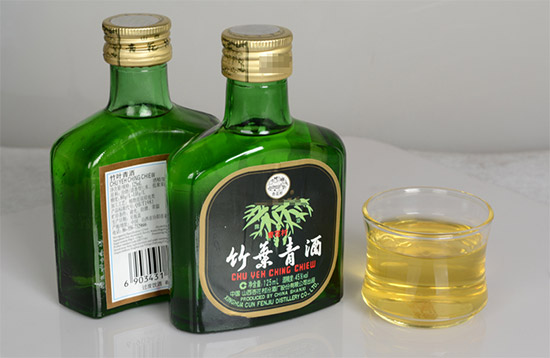 一滴竹叶青酒足以感动你的味觉,热爱竹叶青酒,却自甘觥筹交错中埋没