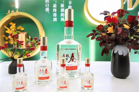 新酒上市 -> 第二代五粮春新品上市,回归52度,定位中高端!