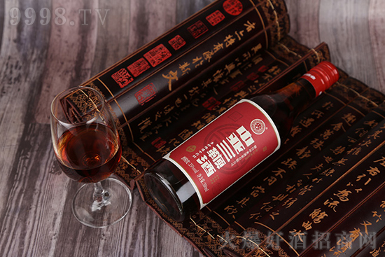 中亚三鞭酒：传承古法，匠心酿造，品味独特，备受消费者青睐！